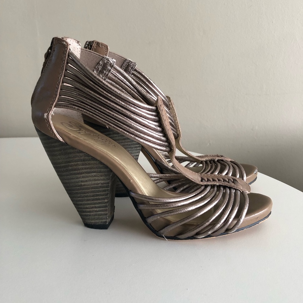 Seychelles high heels open toe strappy sandals platform tan beige neutral